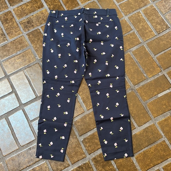 NWT J. Crew Mercantile Navy & Pink Floral Print Cropped Pant - Picture 3 of 13